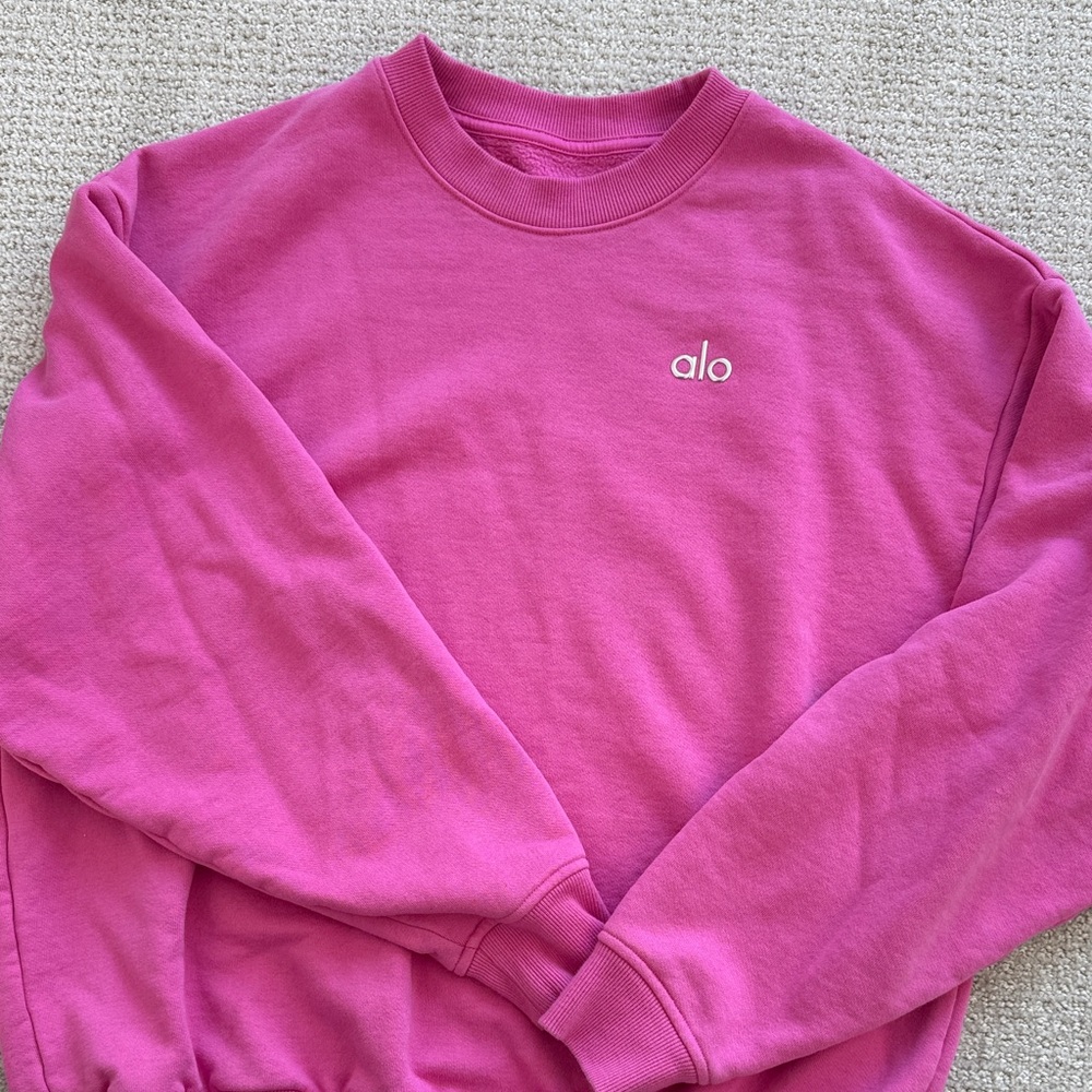 ALO Yoga Fuchsia Crewneck Sweater
